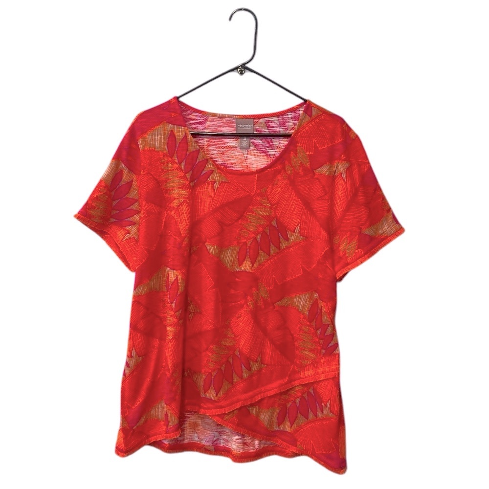 Chico's Red Orange and Hot Pink Short Sleeve Scoop Neck Top with Gold Leaf Motif